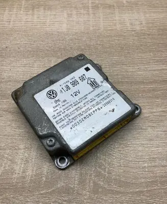 Volkswagen PASSAT B5 Airbag control unit/module 1J0909607 5WK4199