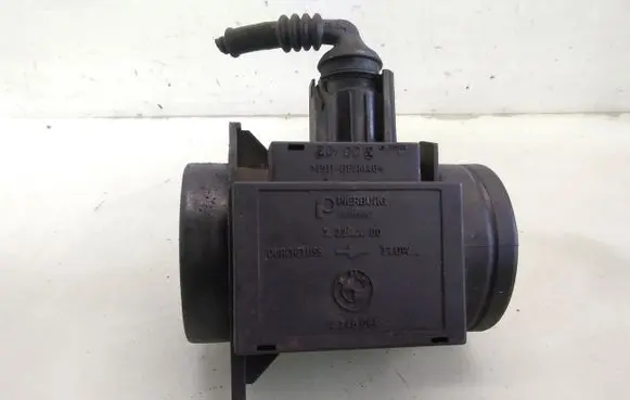 BMW 5 E39 Mass air flow meter 2246084
