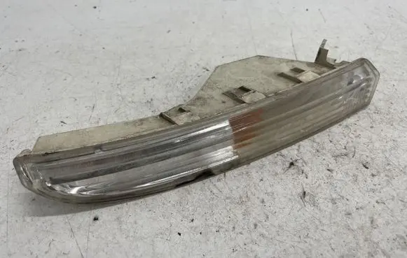 Volkswagen PASSAT B6 Front indicator light 3C8953041