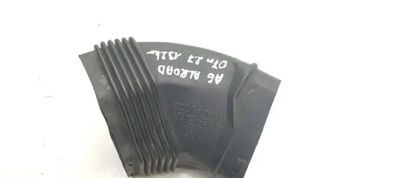 Audi A6 Allroad C6 Air intake duct part 4F0129739B