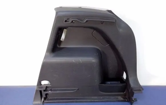 Volkswagen Golf V Tailgate/boot cover trim set 5M0867428P