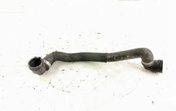 Mercedes-Benz GLC X253 C253 Engine coolant pipe/hose 2135017400 A2135017400