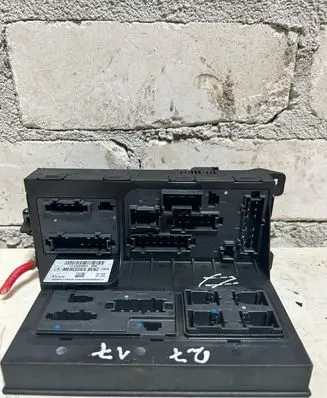 Mercedes-Benz E W211 SAM control unit 2115453901