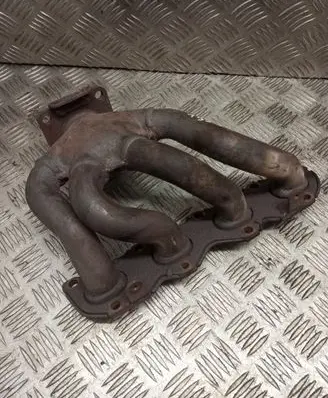 Volkswagen Jetta V Exhaust manifold