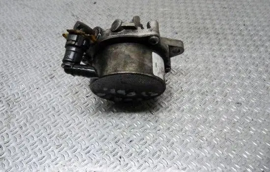 Opel Corsa C Vacuum pump