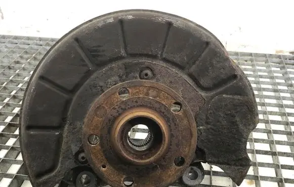 Volkswagen PASSAT B6 Front wheel hub spindle knuckle