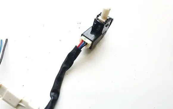 Subaru Outback Brake pedal sensor switch cs11