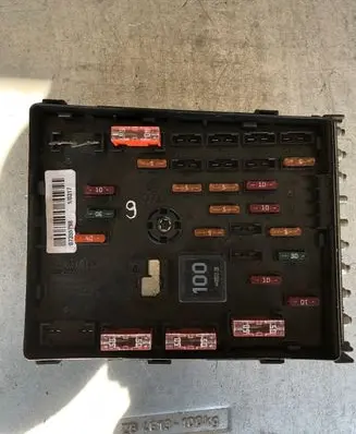 Volkswagen PASSAT B6 Fuse module 3C0937125 63592777