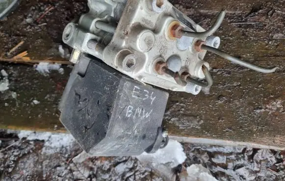 BMW 5 E34 ABS Pump 1157874 0265201022