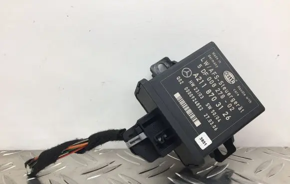 Mercedes-Benz R W251 Light module LCM A2118703126 0000924852 5DF008278