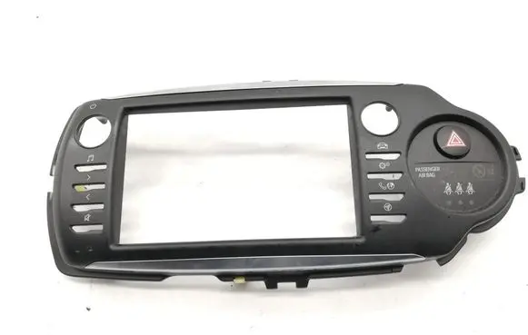 Toyota Yaris Radio/GPS head unit trim 864510D060