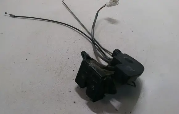 Toyota Corolla Verso E121 Tailgate/trunk/boot lock/catch/latch