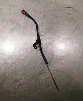 Peugeot 5008 Oil level dip stick