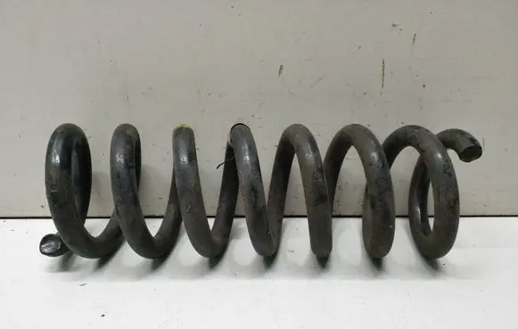 Maserati Quattroporte Rear coil spring 670009377 06700093770