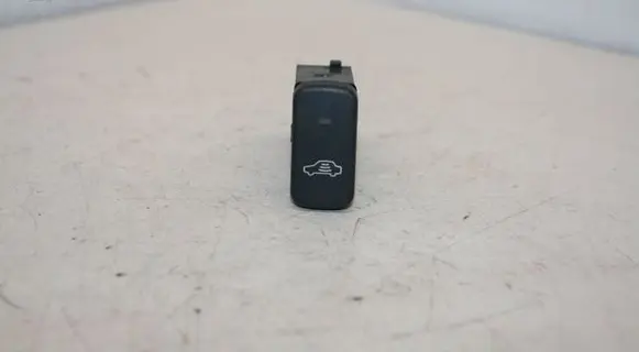 Volvo S40, V40 Alarm switch 30889360