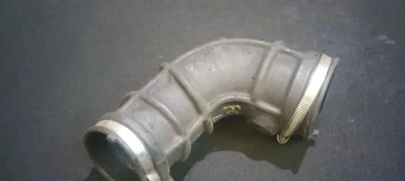 Ford Focus Air intake hose/pipe 90572051sl