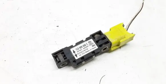 Porsche Cayenne (9PA) Airbag deployment crash/impact sensor 7L0909606C