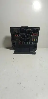 Nissan Qashqai Fuse module 284B7JD000 519228043 3280153863