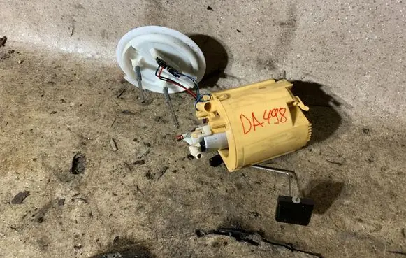 Mercedes-Benz E W212 In-tank fuel pump A2124700194