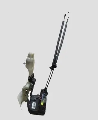 Hyundai i30 Front door lock 813202L060