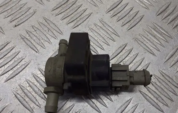 Mercedes-Benz C W203 Valve vacuum 0004701693