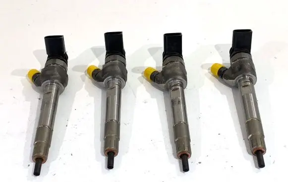 BMW 5 G30 G31 G38 Fuel injectors set 8579236