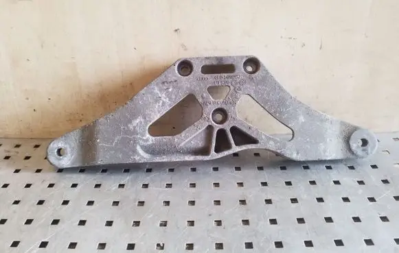 Audi A6 S6 C6 4F Rear differential/diff mount bracket 4F0599287
