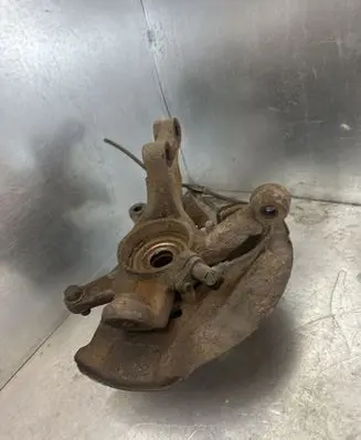 Toyota RAV 4 (XA20) Front wheel hub spindle knuckle