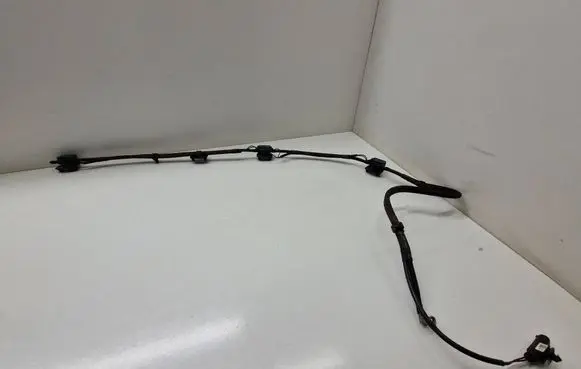 Windshield washer spray nozzle