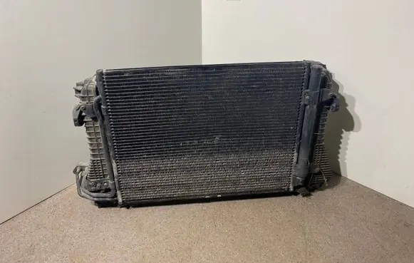 Volkswagen PASSAT CC Radiator set 1T0820411B 1K0121253H 1K0121207T