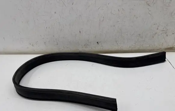 Mercedes-Benz GLE W167 Engine compartment rubber A1678671900 A1678871900