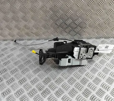 Volvo XC40 Coupe door lock (next to the handle) 30747093