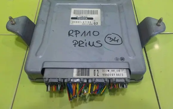Toyota Prius (NHW20) Engine control unit/module 8998147100 RP110