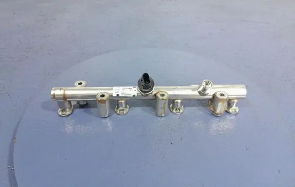 Fuel main line pipe