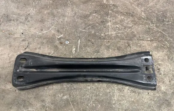 Ford Focus Muffler mount bracket/holder JX61F111E50AB