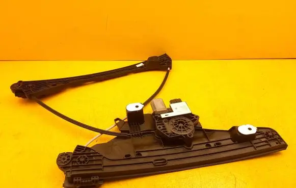 Citroen C4 X Front door electric window regulator 9832821580