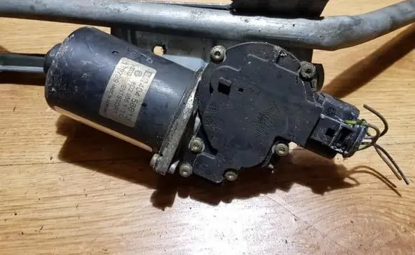 Audi A6 S6 C5 4B Wiper motor
