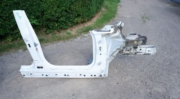 BMW 2 F46 Front quarter panel 