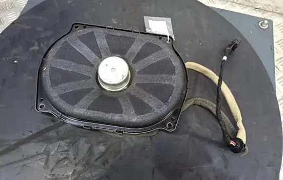 Opel Insignia A Subwoofer speaker