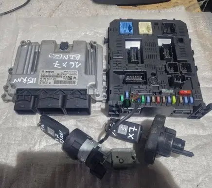 Citroen C5 Engine ECU kit and lock set 9666319580 9676962780 0261S06833