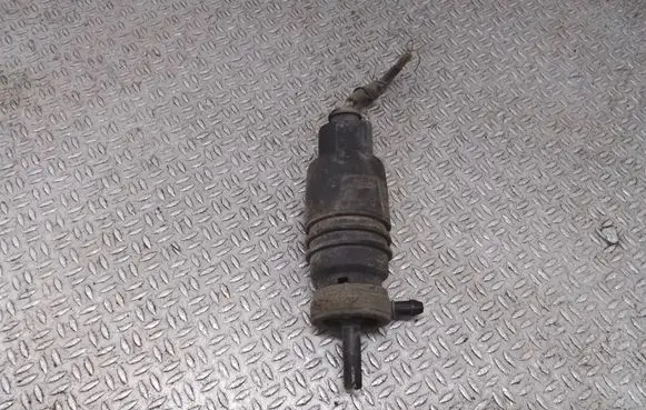 Volkswagen Phaeton Windscreen/windshield washer pump