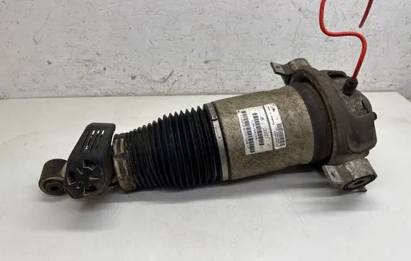 Audi Q7 4L Shock absorber/damper/air suspension 7L8616019A