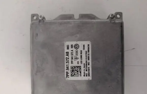 Audi Q7 4M Headlight ballast module Xenon 7PP941572AB 7PP941572A