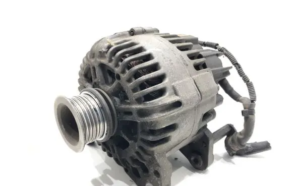 Volkswagen Golf V Generator/alternator 036903024H