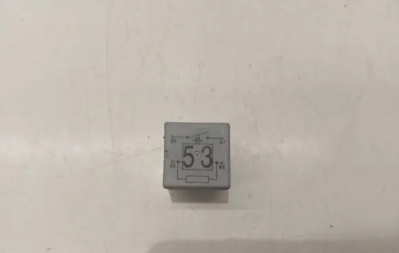 Volkswagen Golf V Other relay 141951253B 20240072