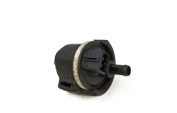 Volkswagen PASSAT B5 Valve vacuum 058133459