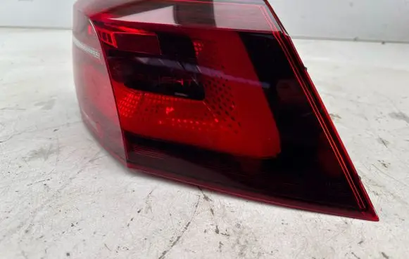 Volkswagen Golf VIII Rear/tail lights 5H0945208
