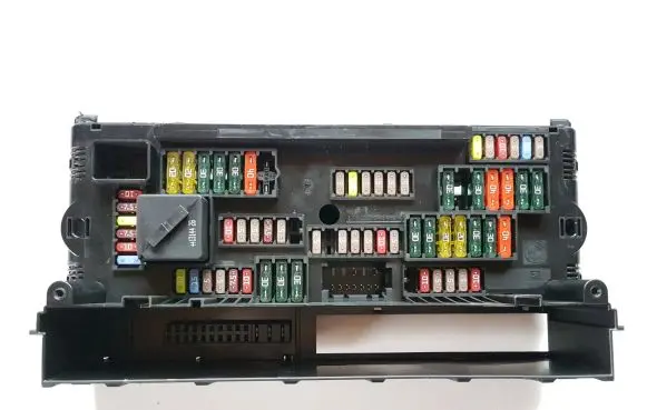 BMW 5 F10 F11 Fuse module 9252815 016704871