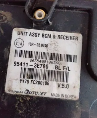 KIA Sorento Door central lock control unit/module 954113E780 10R020746 S63540010636C