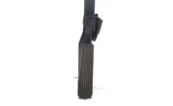 Mercedes-Benz CLS C219 Accelerator throttle pedal A2113000904